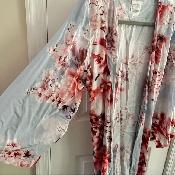 Plum Pretty Sugar Floral Rayon Bridal Robe Women’s XS - Picture 7 of 8